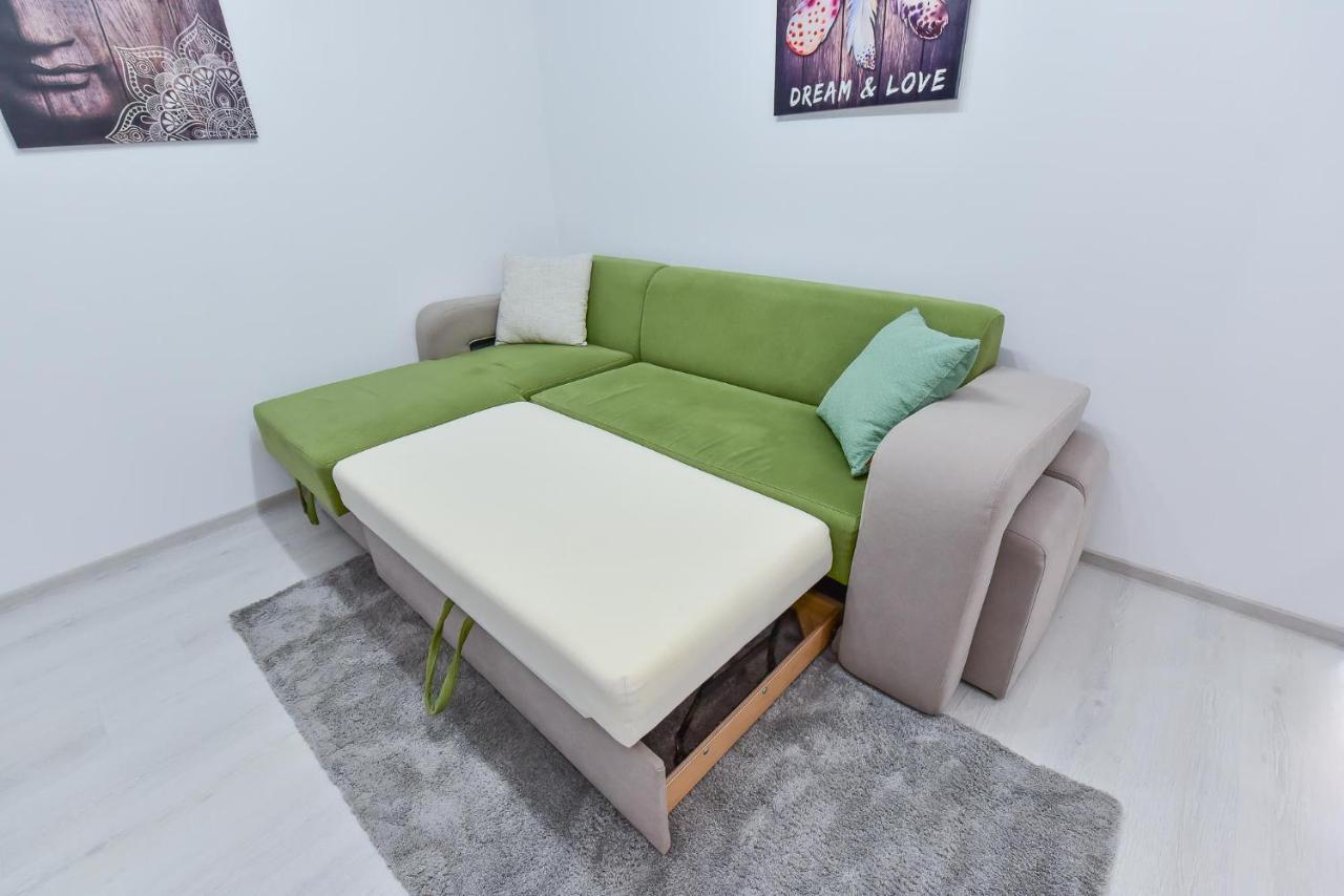 Stylish Stay - Executive - Private Parking And Central Location ออราแด ภายนอก รูปภาพ